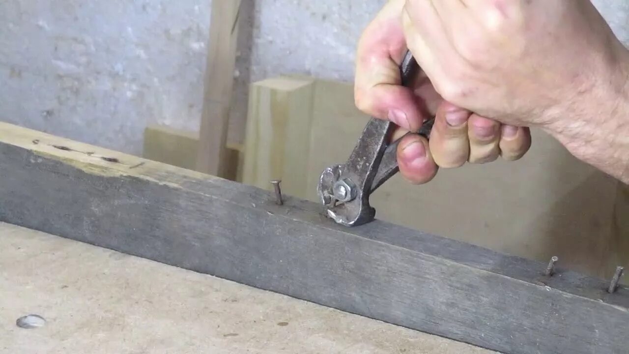 Как вытаскивают скобы