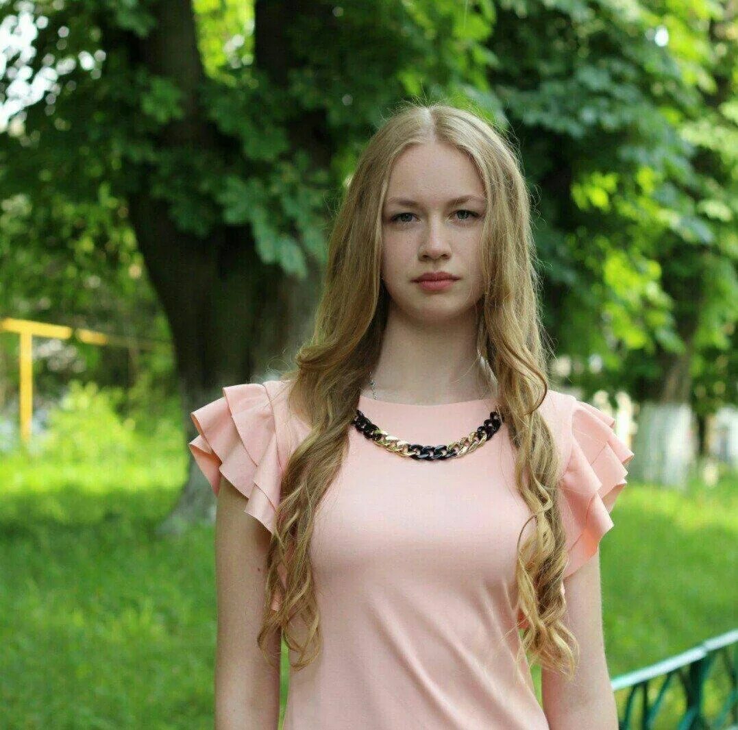 14 лет. 14 Лет девушка. Девушка 16 лет. Девушка подросток 16. Девушка 15 лет.