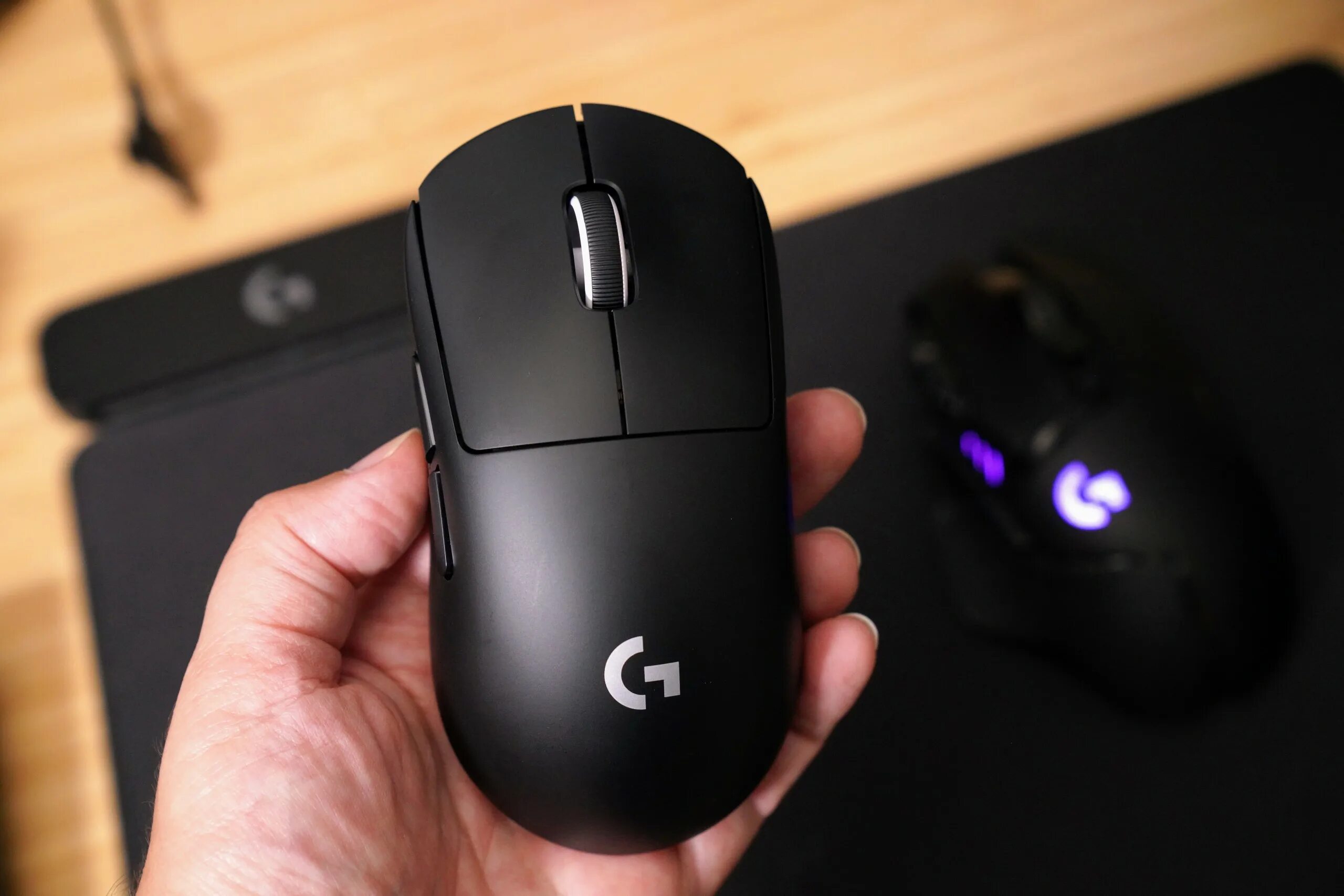 Logitech g pro x superlight 2 обзор. Logitech g pro x superlight. выпучиная мышь.