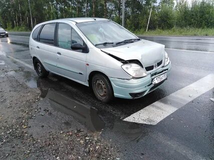 Сценик 2001
