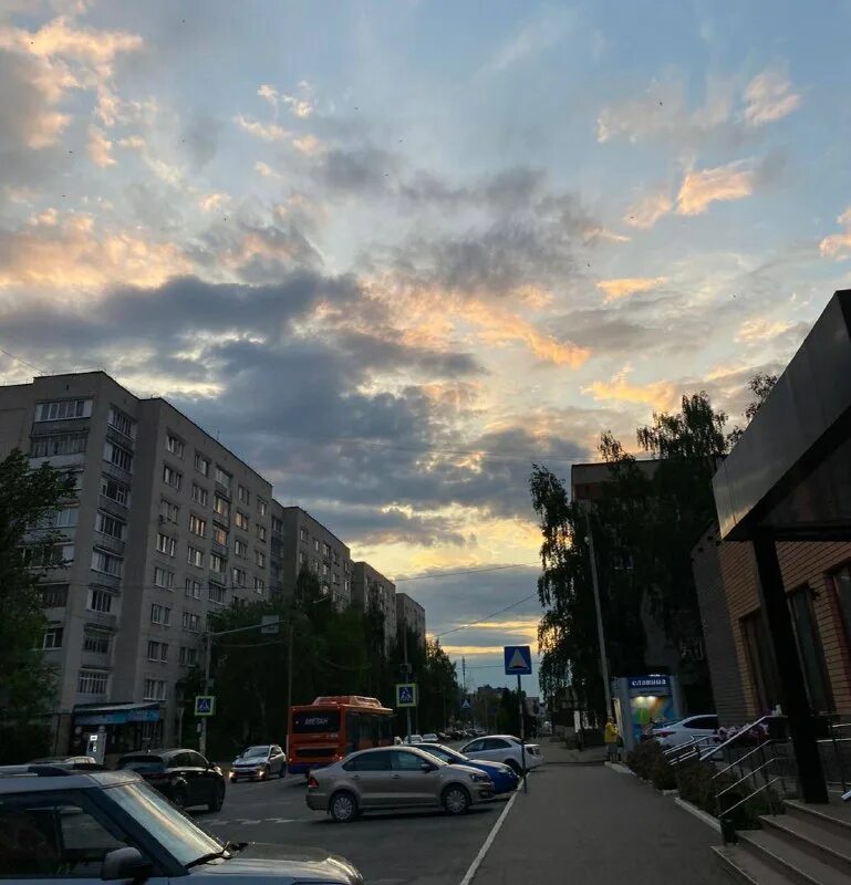 вечерний зеленодольск. зеленодольск ночью. ночной зеленодольск. зеленодольск татарстан набережная. романовский мост башня.