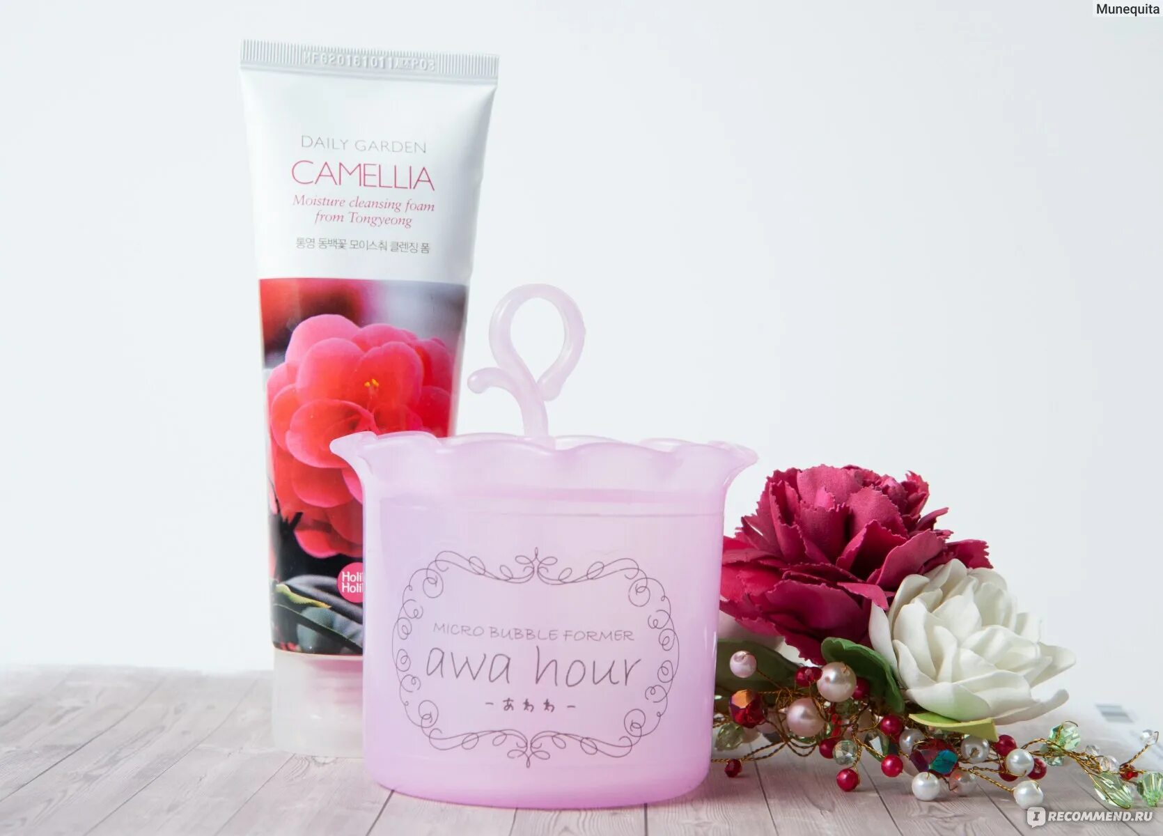 Holika Holika Daily Garden Camellia. Holika Holika пенка для умывания Pig Clear Dust out Deep Cleansing Foam. Средство для умывания Holika Holika Daily Garden Damyang Bamboo Soothing Cleansing Foam. Holika Holika очищающая пенка с камелией Daily Garden. Holika holika cleansing foam