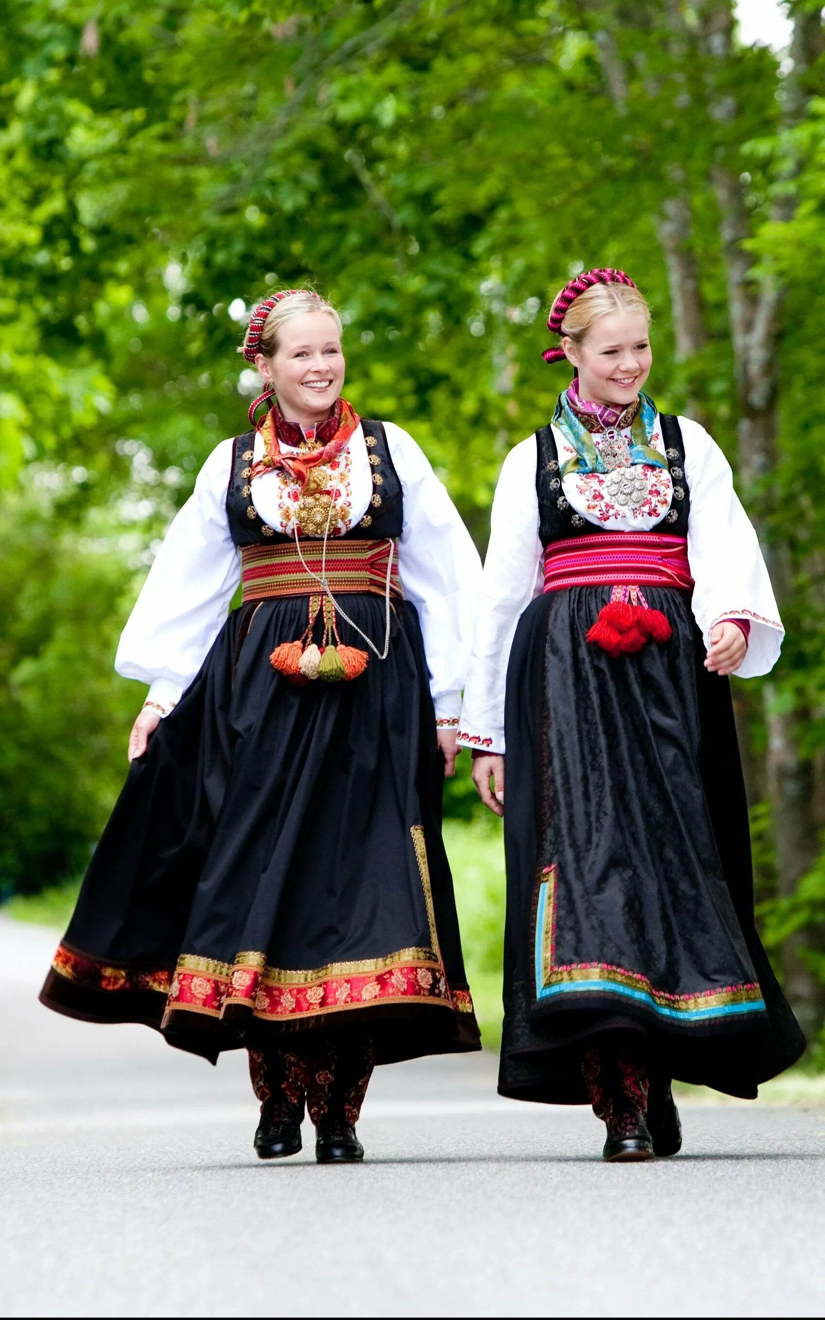 национальный швеции. национальный швеции. традиционный шведский костюм. шведский народный костюм. шведы национальная одежда.