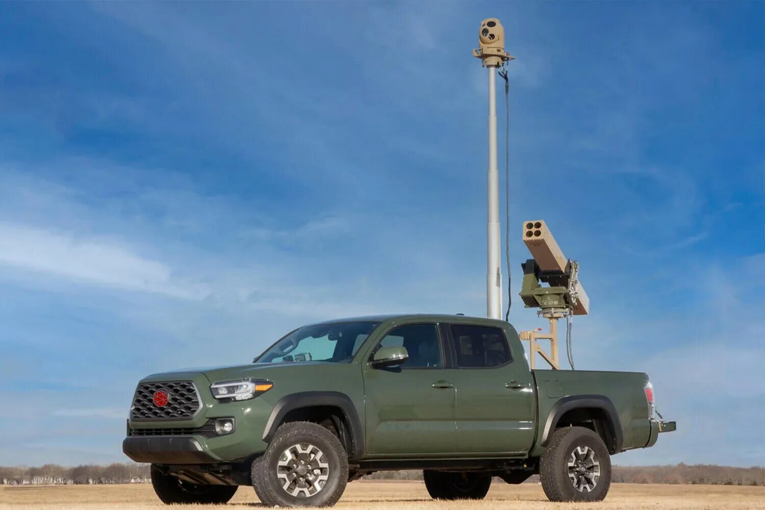 Системы противодействия беспилотникам vampire. Герань 2 бпла. Vehicle-agnostic modular palletized isr rocket equipment. Противодронная пушка. Iwt vampire solo.