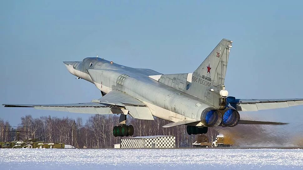 Оленегорск 22. Катастрофа ту-22м3 в Оленегорске. Ту-22м3 Оленья. Крушение ту 22 м 3 в Мурманской области. Крушение ту 22м3 в Оленегорске.