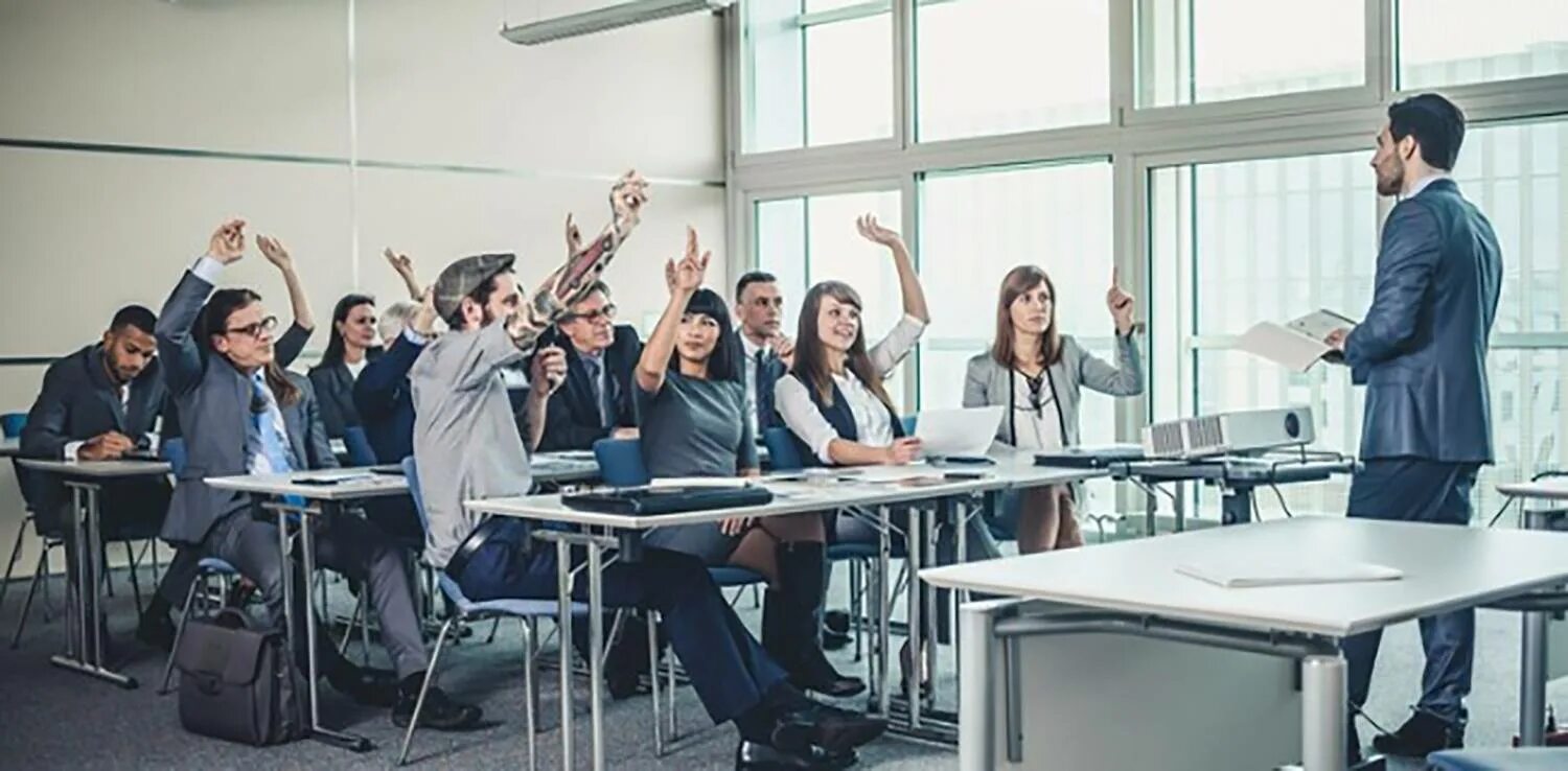 Education is a business. Тренинг в офисе. Corporation training. Эвент менеджмент. Бизнес тренинг.