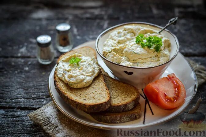 Паштет из шпротов с плавленным сыром. Паштет из шпрот. шпротная намазка паштет. паштет из шпрот и плавленного сыра. паштет из шпрот с яйцом.