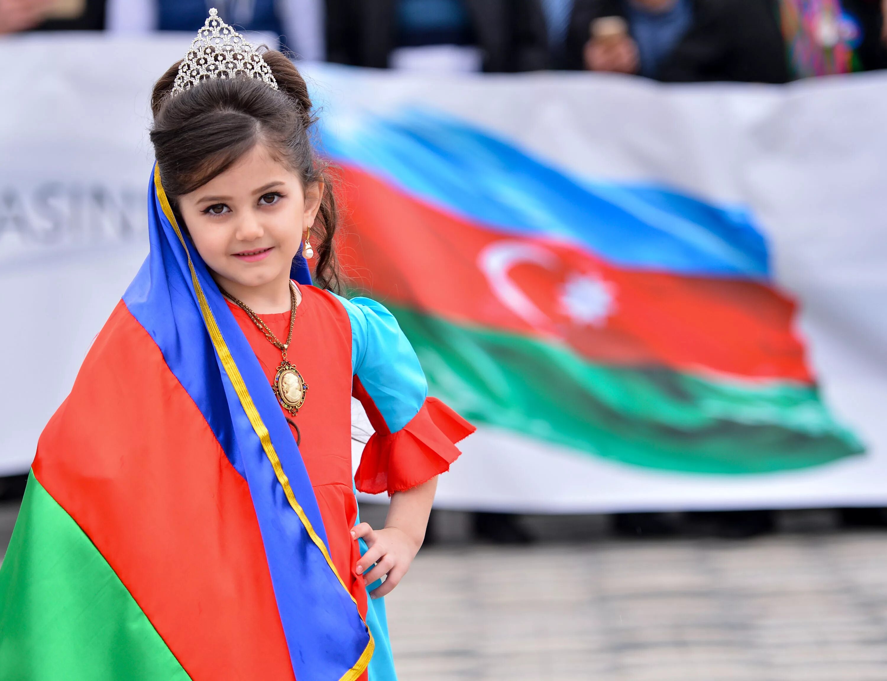 Азейбарджанцы. Азейбарджанцы нация. Азербайджанские дети. Азербайджанцы. Красивые азербайджанские дети.