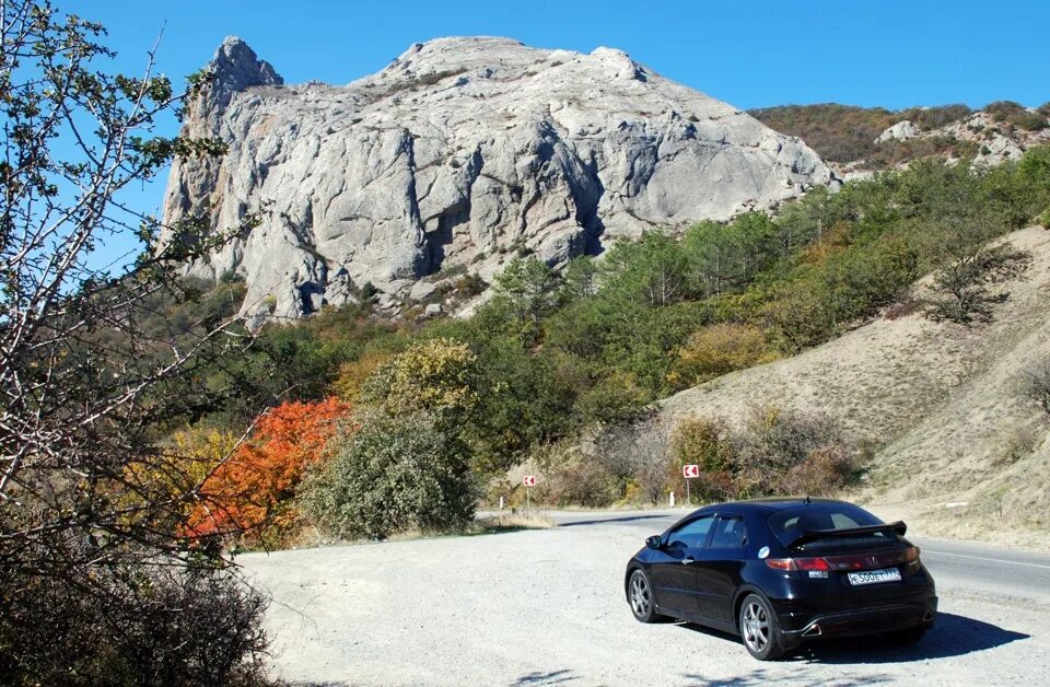 Трасса судак алушта. Трасса судак алушта. Машины судака. Новый свет крым тропа голицына. Трасса коктебель судак.