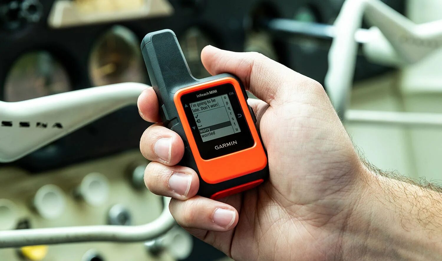 Мобильный интернет мини. Garmin INREACH Mini. Гармин спутниковый коммуникатор. Спутниковый коммуникатор INREACH Mini. Garmin INREACH Mini 2.