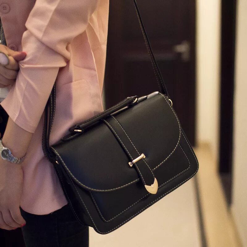 сумка диор 2020. сумки женские модные маленькие. модные сумки через. сумка диор christian dior. кросс боди 2023.