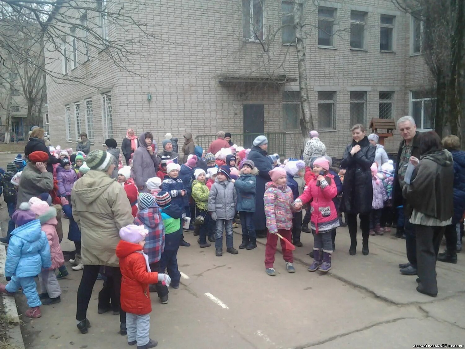 Эвакуация в детском саду. Эвакуация детей в детском саду. Эвакуация в детской саду. Пожар в детском саду. Детский сад тревога