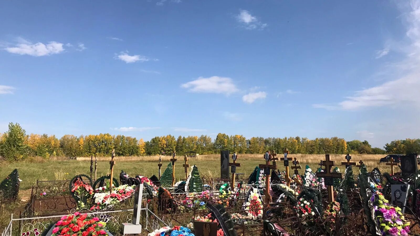 Кладбище Уфа. Могилы погибших на Украине. Кладбище машин. Русское кладбище.