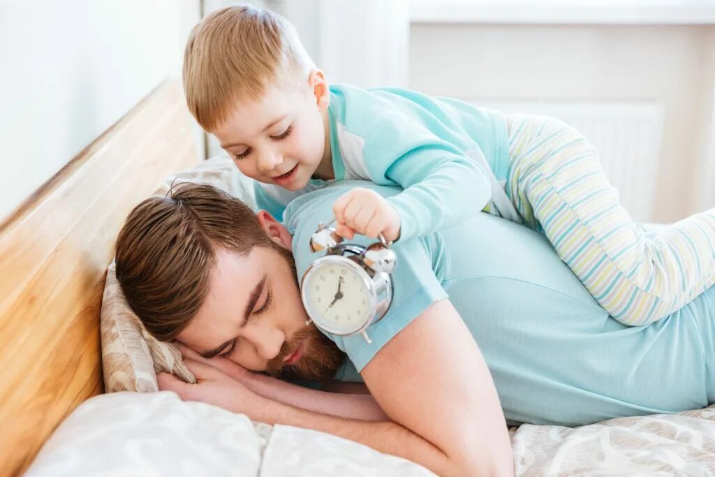 Сон будить спящего