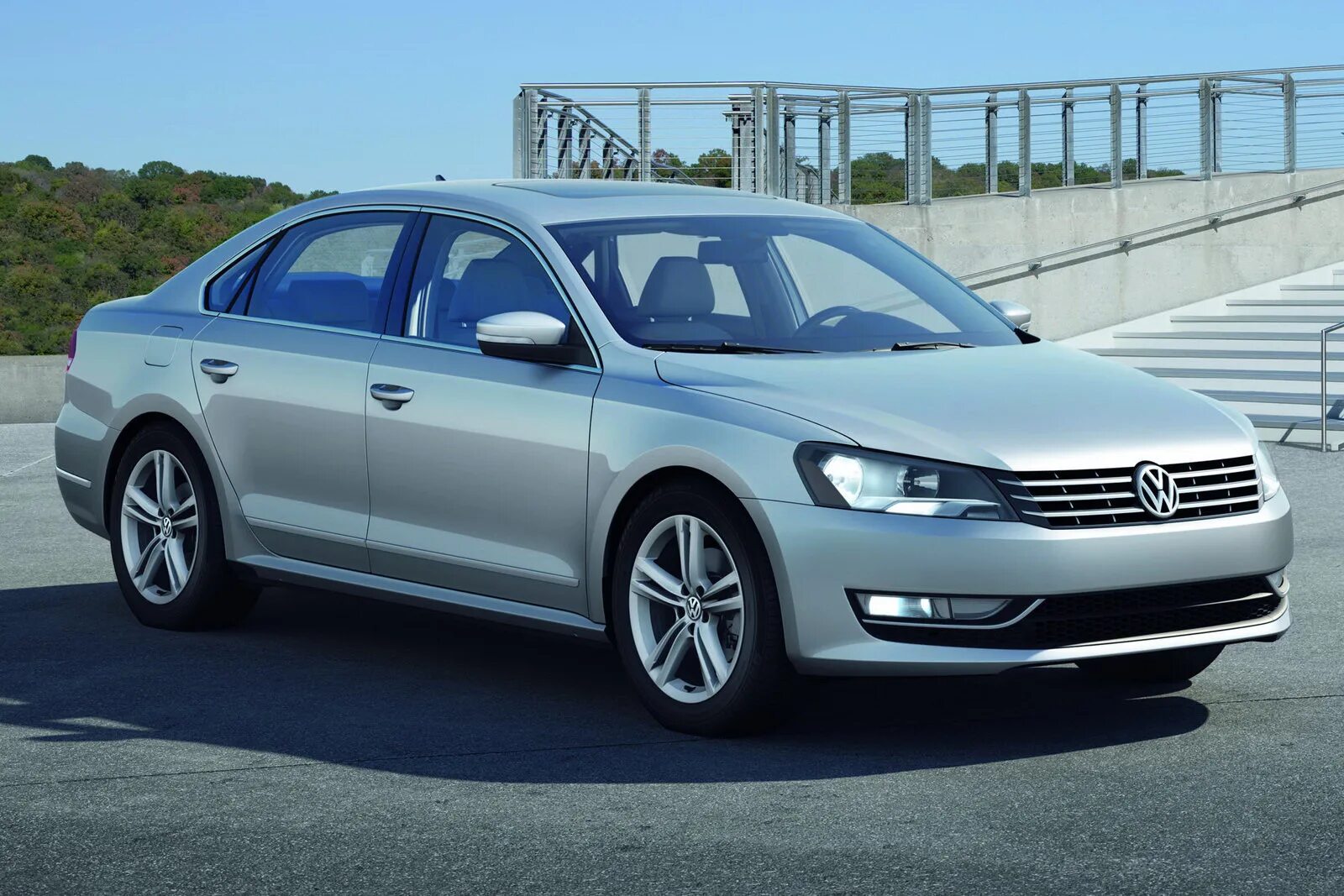 Года выпуска пассат б. Volkswagen Passat USA. Пассат б7 американец. VW Passat 2013. Volkswagen Passat b7 седан Америка.