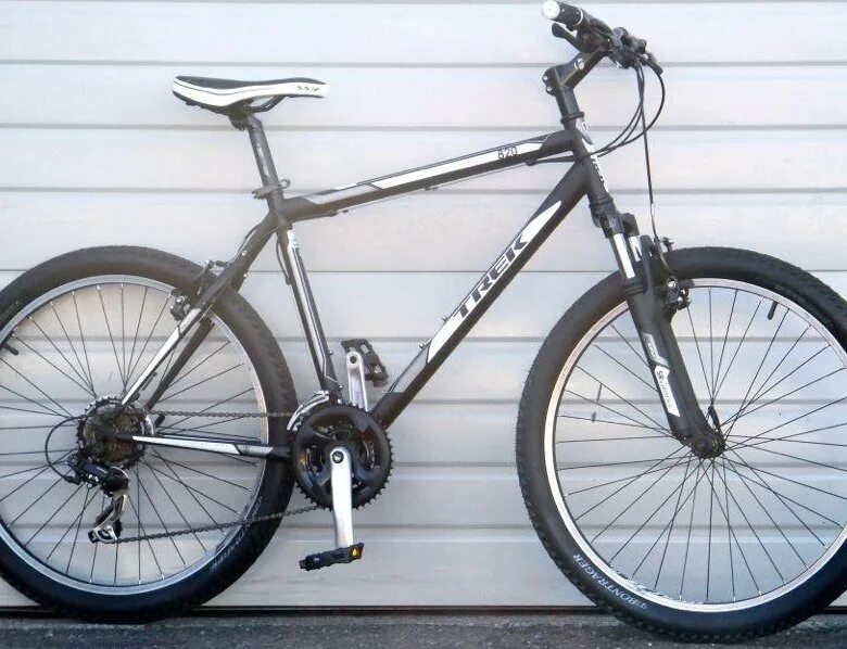 Trek 3500 disc. Trek 820 характеристики. Велосипед трек характеристики. Шоссейный велосипед trek. Trek 3700.
