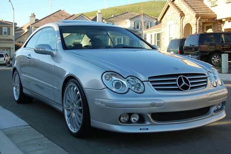 Купить мерседес clk. Mercedes Benz CLK 2003. Мерседес CLK 2003. Мерседес CLK 320. CLK 320 Mercedes Benz 2003.