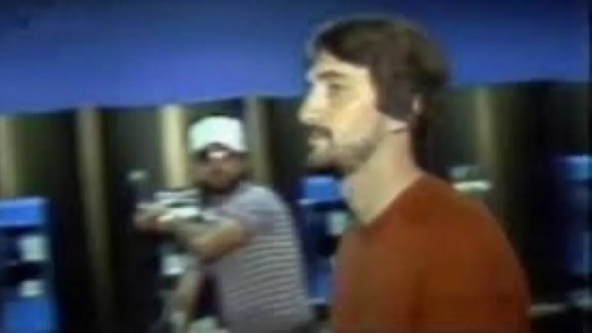 Гари плоше 1984. Jeff doucet. Gary plauche video shooting. Gary plauche. Gary plauche video shooting.