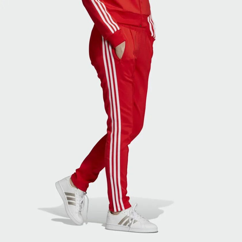 Красные штаны адидас. Adidas SST track Pants. Брюки спортивные adidas Originals track Pants. Спортивные штаны adidas Originals 2019. Adidas track Pants женские.