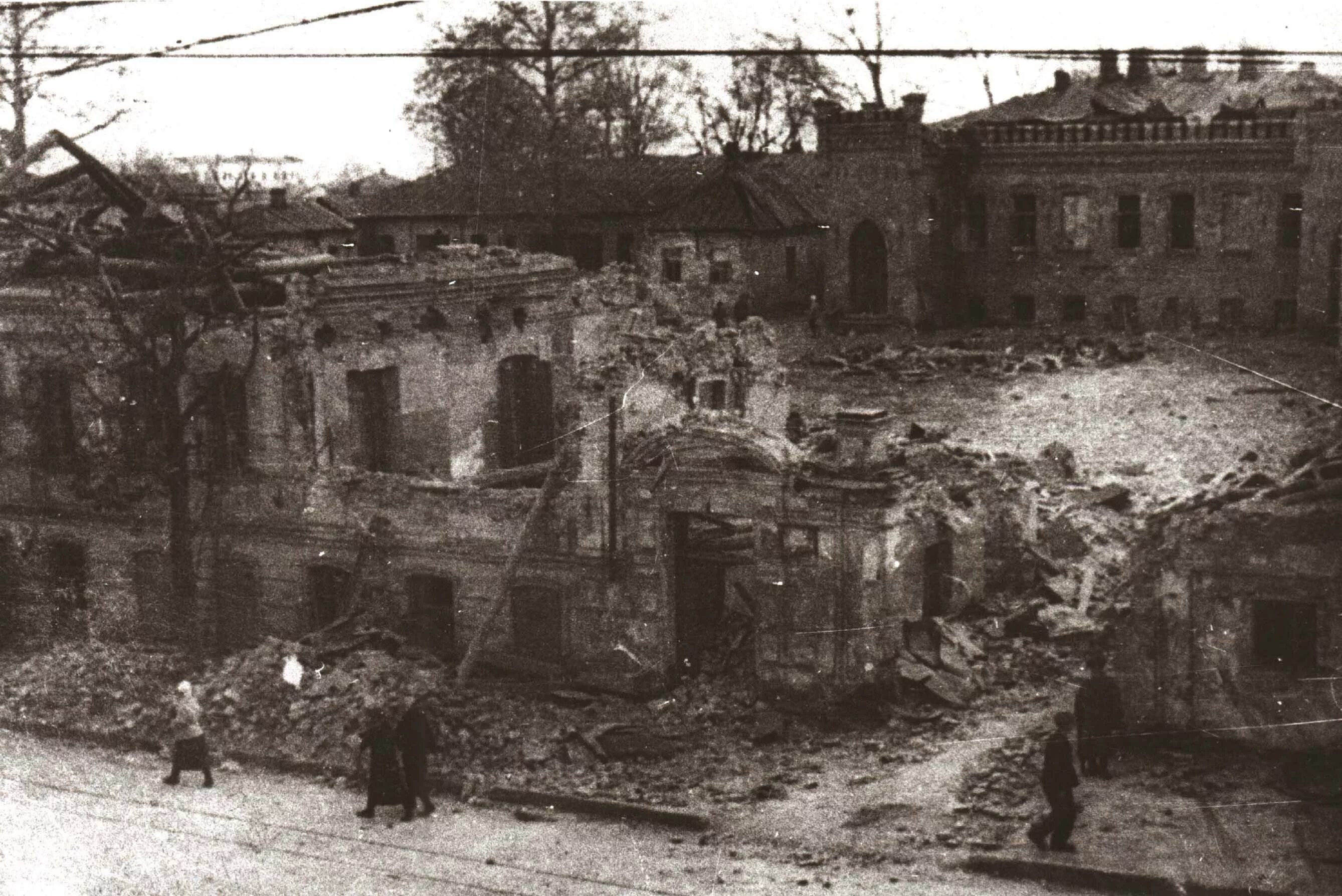 Разрушенный орел. Курск освобожденный 1943. Освобождение Курска 1943. Курск после освобождения 1943. Город Курск в 1943 году.