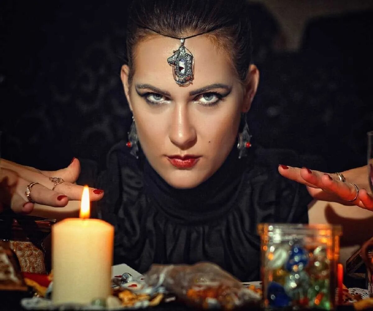 Ясновидящие и экстрасенсы. Намтар энзигаль. Битва экстрасенсов маг алексей. Намтар битва экстрасенсов. Намтар демонолог.