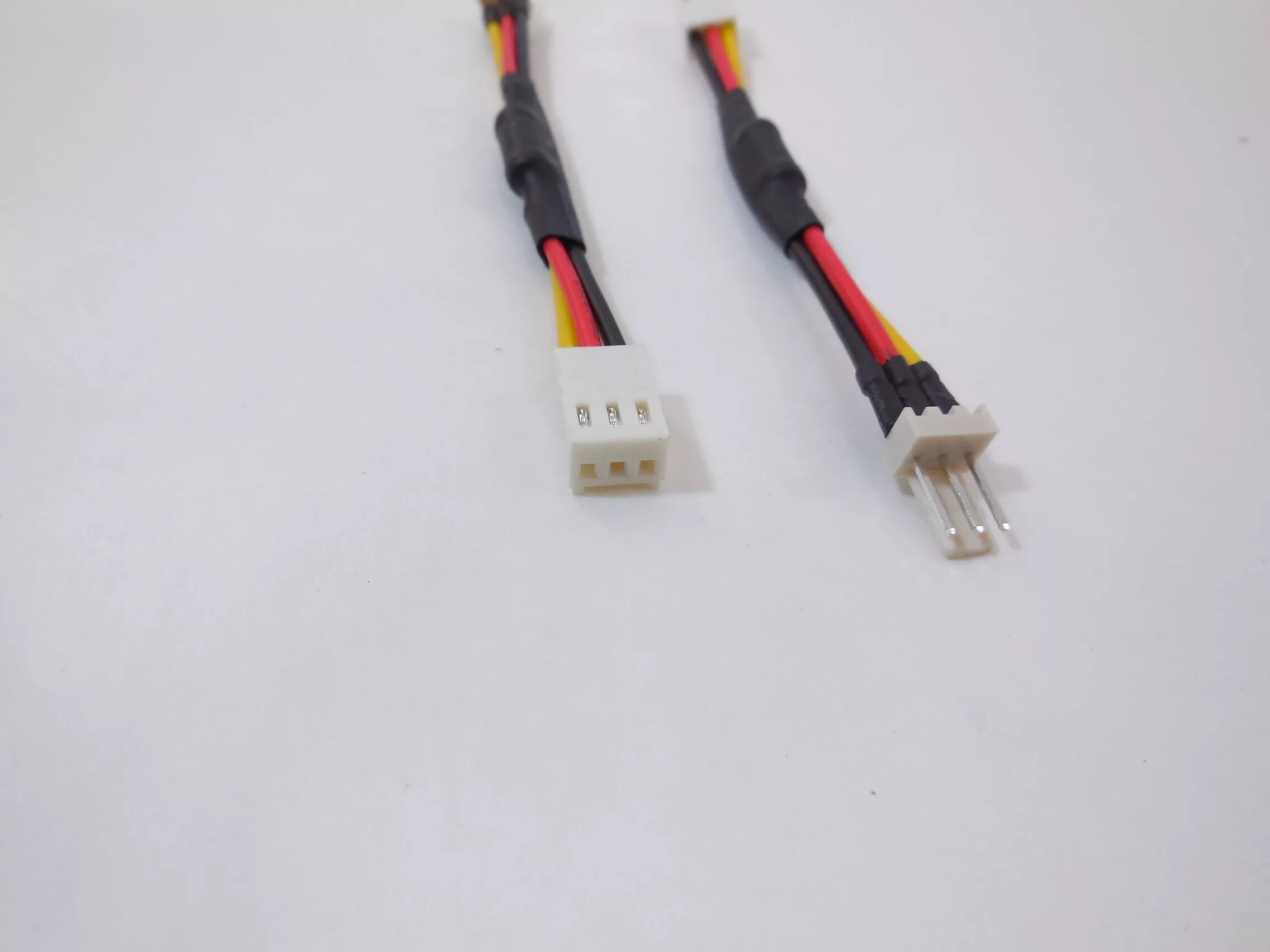 4 pin разъем на материнской. Резистор 3pin(m)-3pin(f) для cнижения скорости вентилятора. датчик холла 4pin. разъём 4 pin для кулера на материнской плате. регулятор оборотов кулера 12в 3 pin.