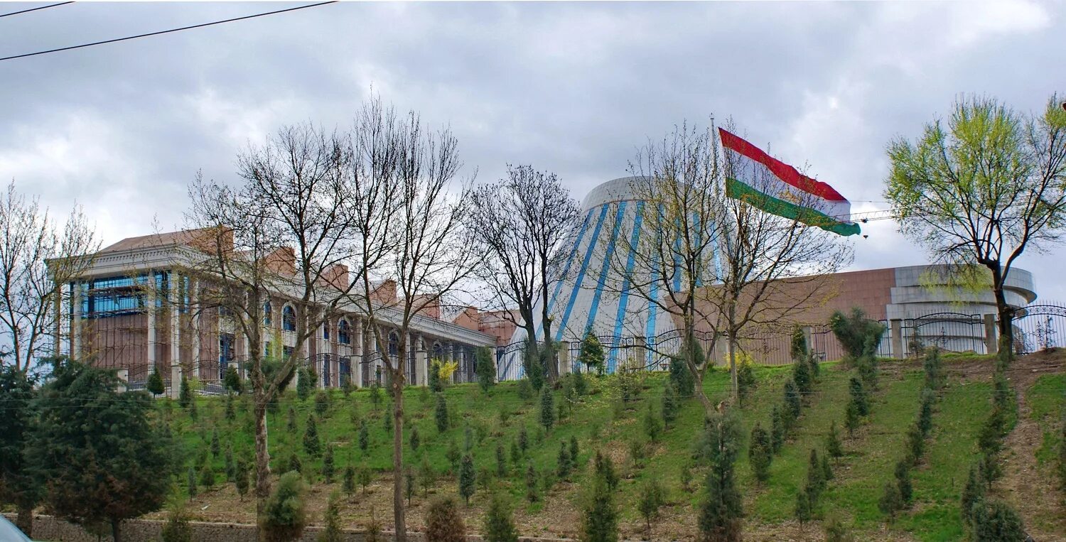 краеведческий музей душанбе. национальный музей душанбе. бехзода. нац музей душанбе. национальный музей таджикистана достопримечательности душанбе.