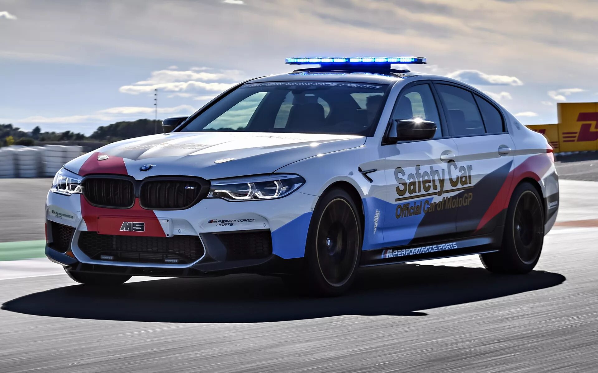 BMW m5 f90. BMW m5 f90 Safety car. BMW m5 f90 Полицейская. БМВ м5 ф90 гоночная. Суета на ф90