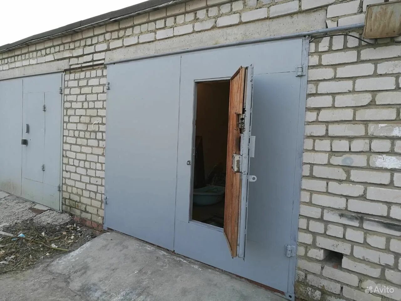 Гараж красноперекопск. Гаражи волгоград. советский кирпич гараж 30кв. гск 30 лет октября. гаражный кооператив 15 волгоград.