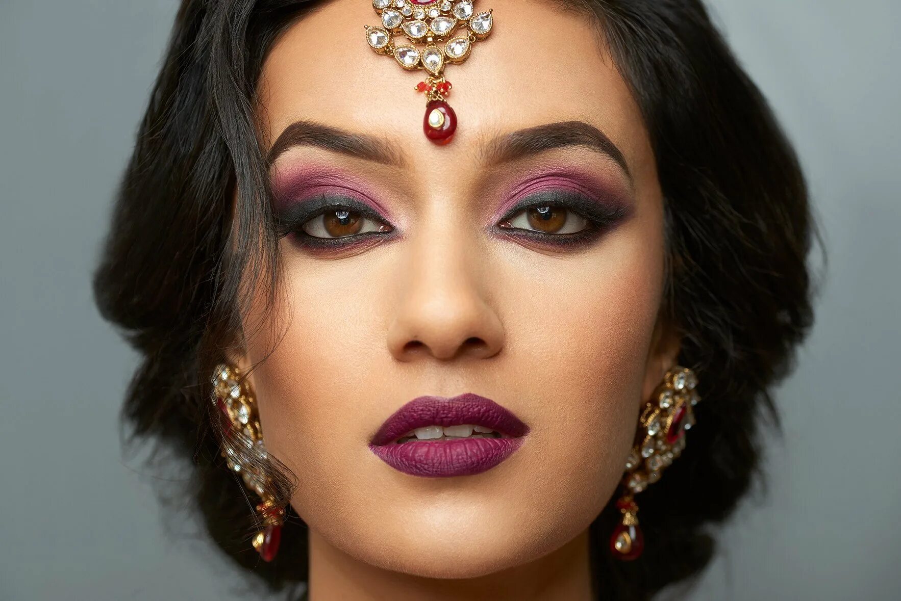 Арабский макияж. Макияж в восточном стиле. Макияж в восточном стиле. Восточный макияж глаз. Хайфа вахби макияж.