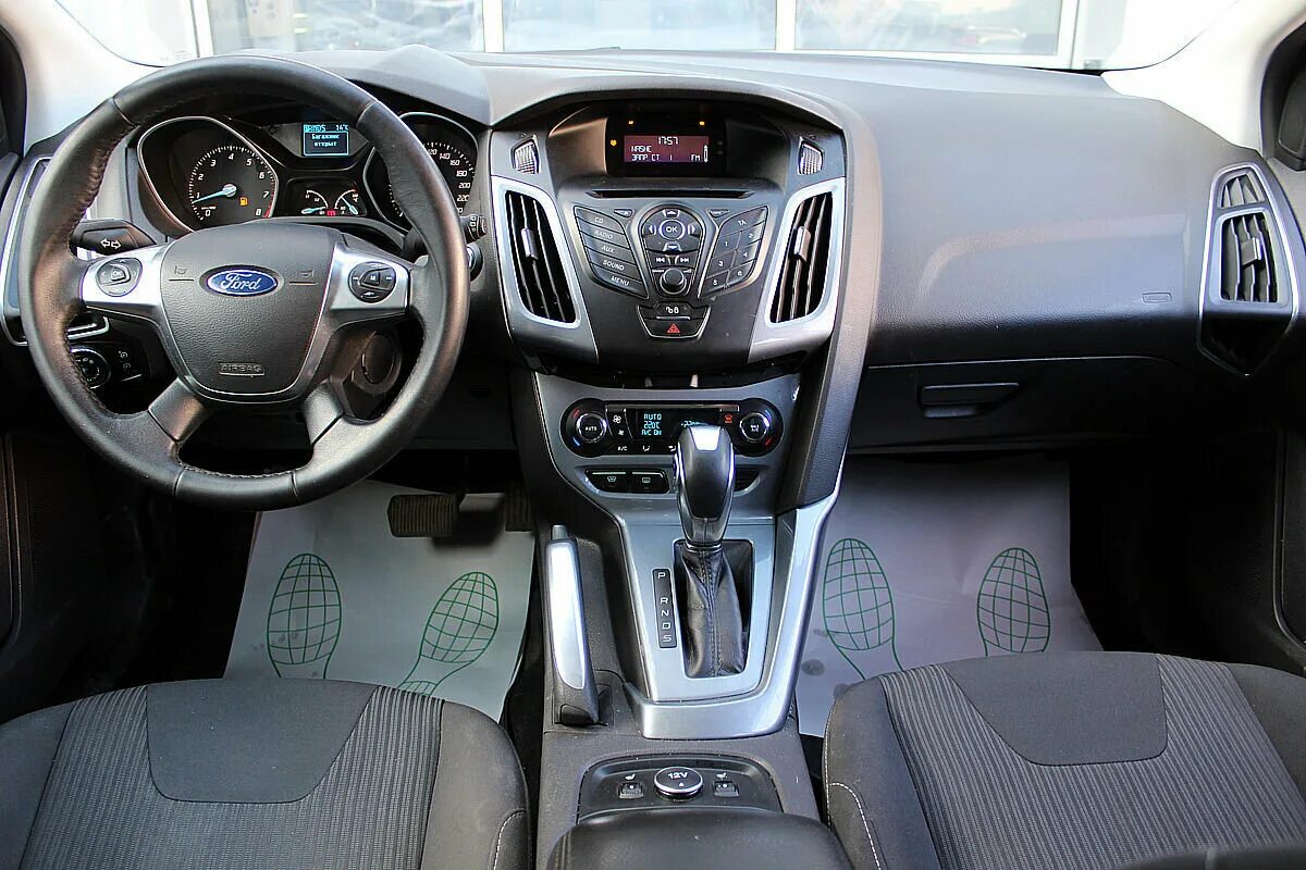 Форд фокус 3 2012 год купить. Ford Focus 2012. Форд фокус 3 2012. Форд фокус 2 2012. Форд фокус 4 2012.