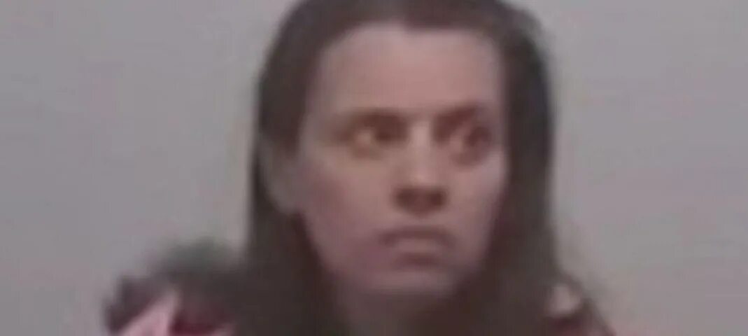 Красивая соседка в подъезде. Мигранты живут в подъезде. Вонь в подъезде. Женщина с детьми живет в подъезде. Мама в туалете с детьми.