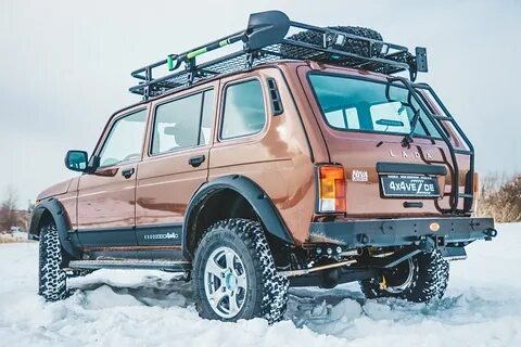 Нива дверная