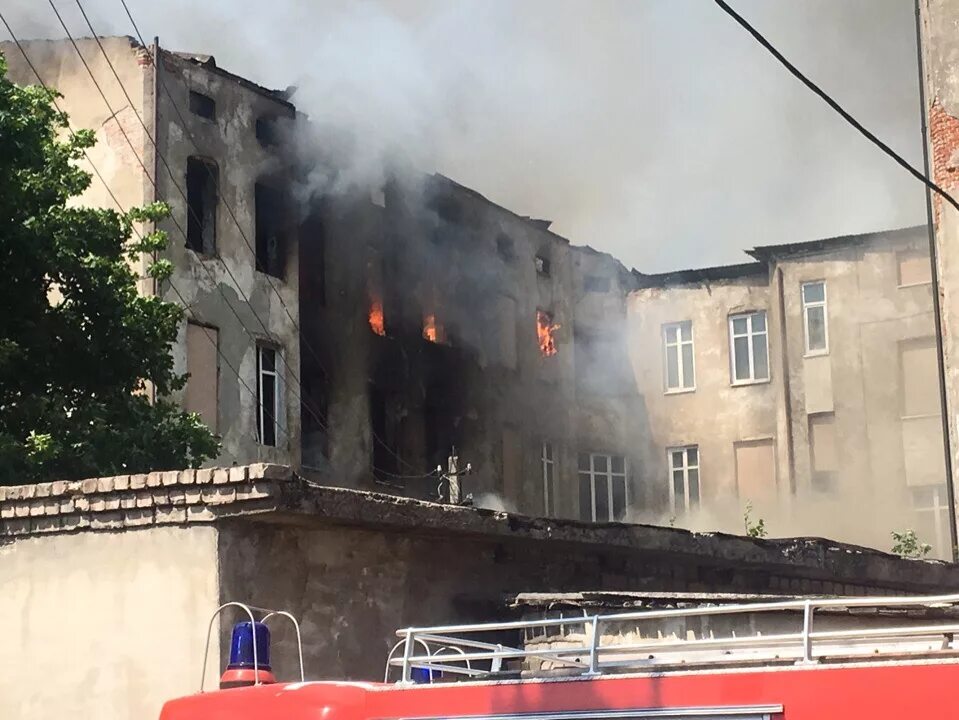 Новости советска подслушано. Театр королевы Луизы Советск пожар. Пожар в Советске Калининградской области. Здание театра королевы Луизы Советск. Инцидент в Советске Калининградской обл.