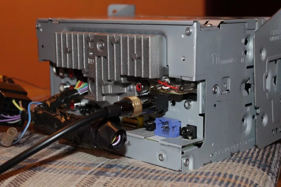 Магнитола пионер ошибка. Avh-p8400bt. pioneer avh 8400. пионер avh p8400bt. pioneer avh-p5950.