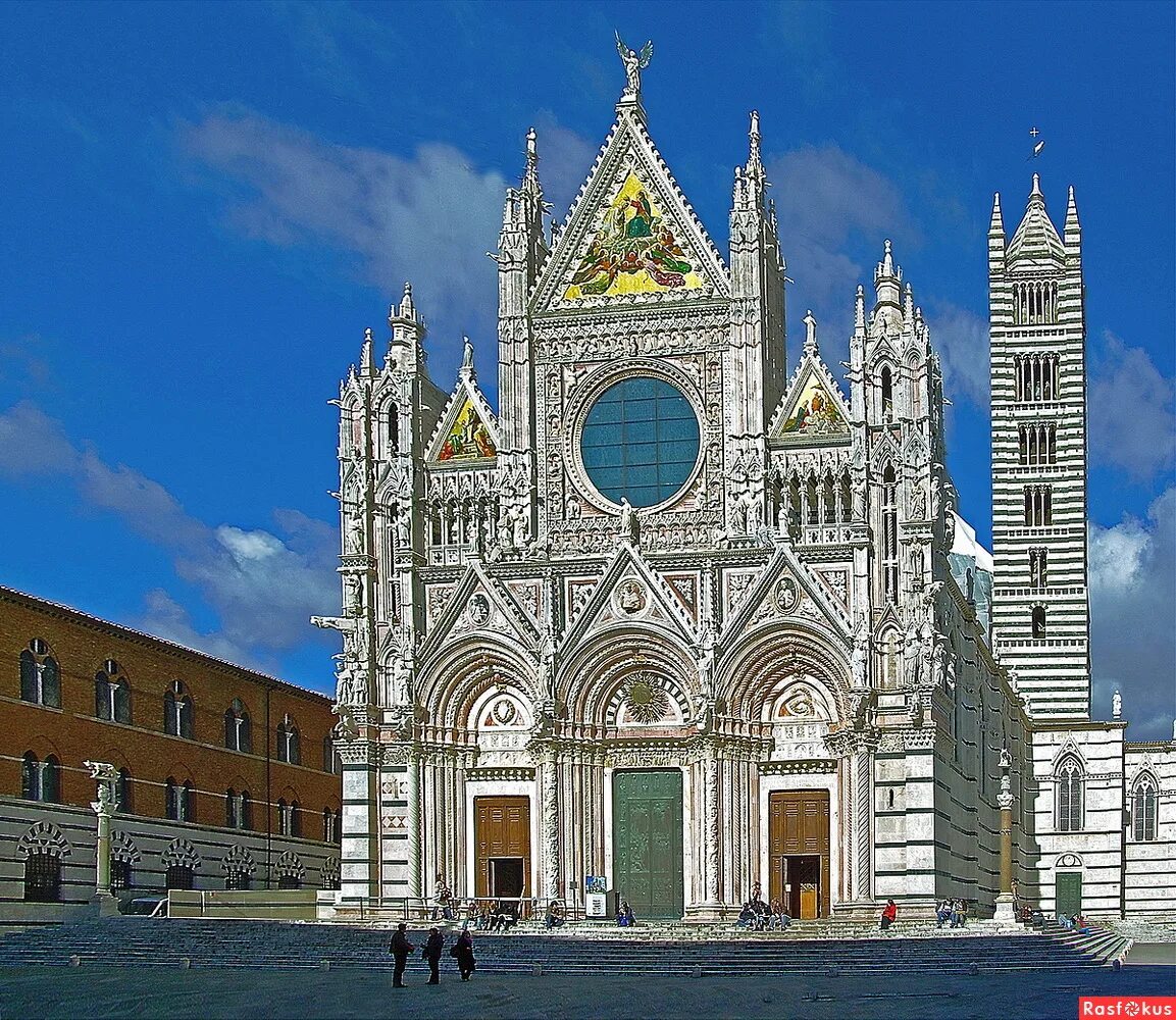 итальянская католическая церковь. католичество италия собор. италия фаенца собор интерьер. церковь сан мартино. католичество италия собор.