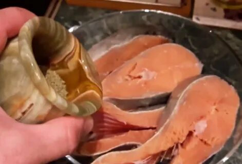 Сочная кета на сковороде