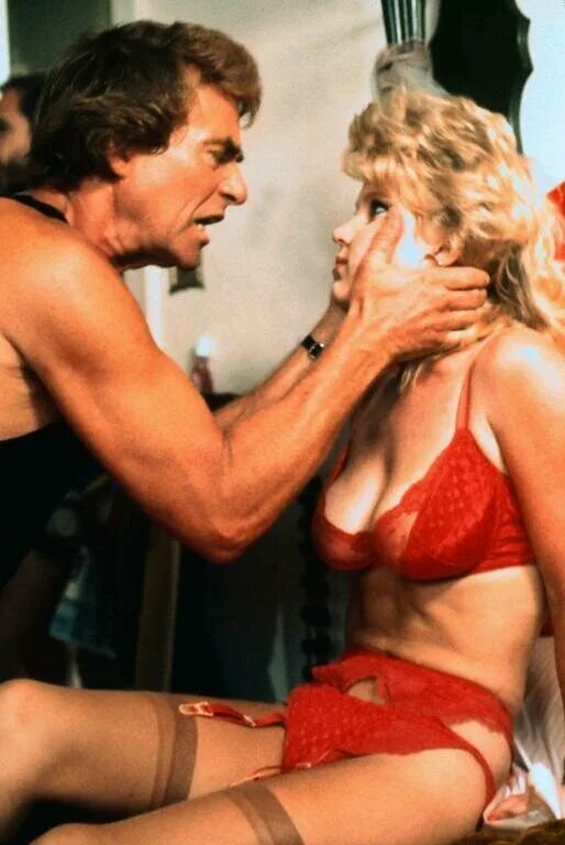 ангелочек мстительница 1985. бетси расселл ангелочек-мстительница. малышка мадам мстительница. откровения маленькой анни (1984). мстительница 1996 за кадром.