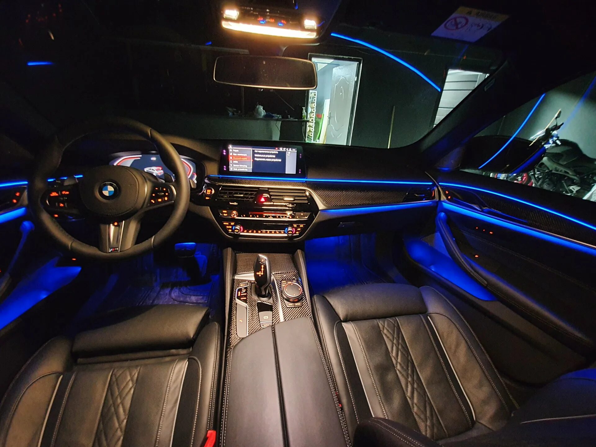 X5 f15 подсветка салона. Неоновая подсветка бмв е70. Bmw x5 f15 подсветка салона. Подсветка f15. Подсветка f15.