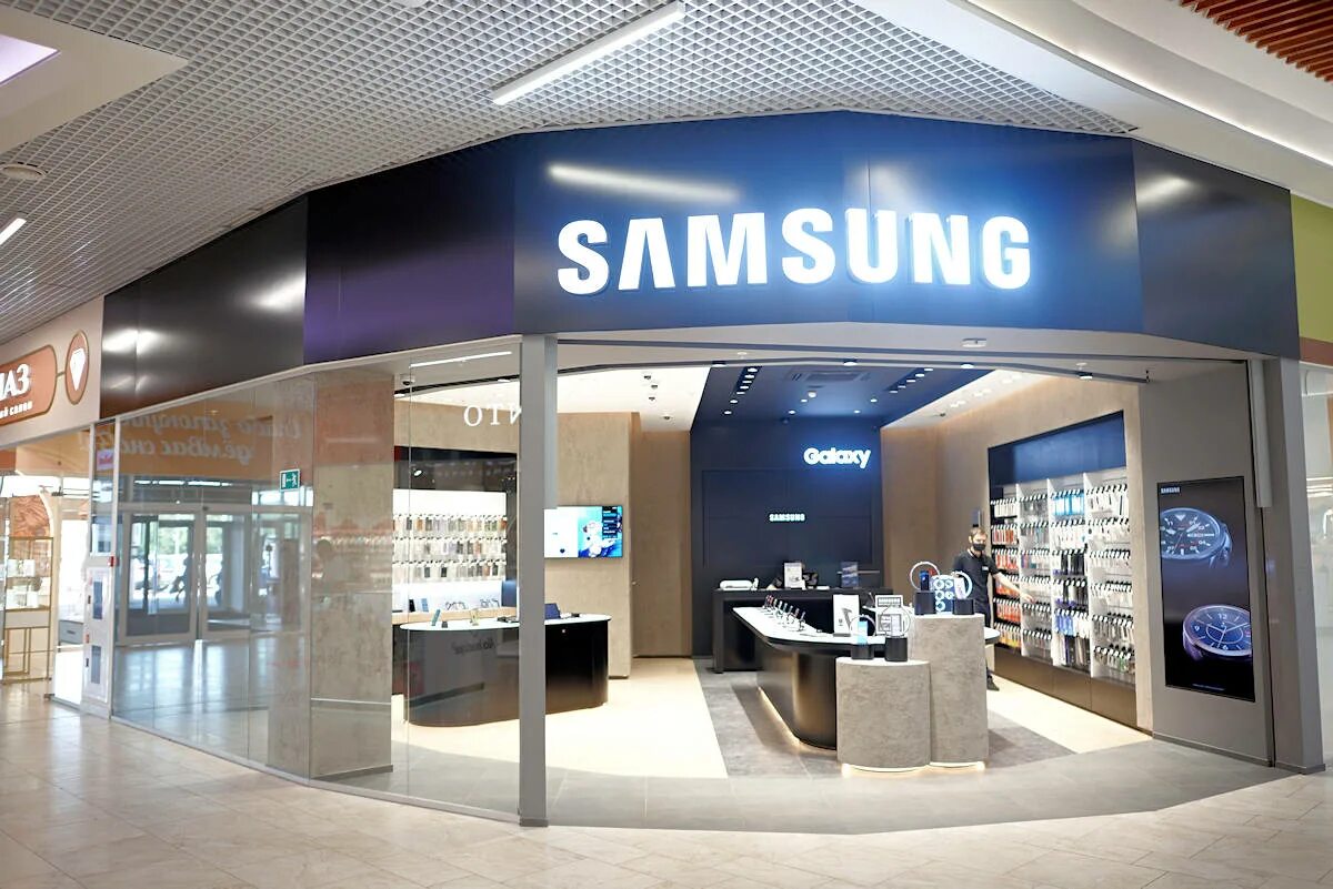 Https shop samsung. Фирменные магазины Samsung. Самсунг магазин. Фирменный магазин самсунг. Магазин Samsung Store.