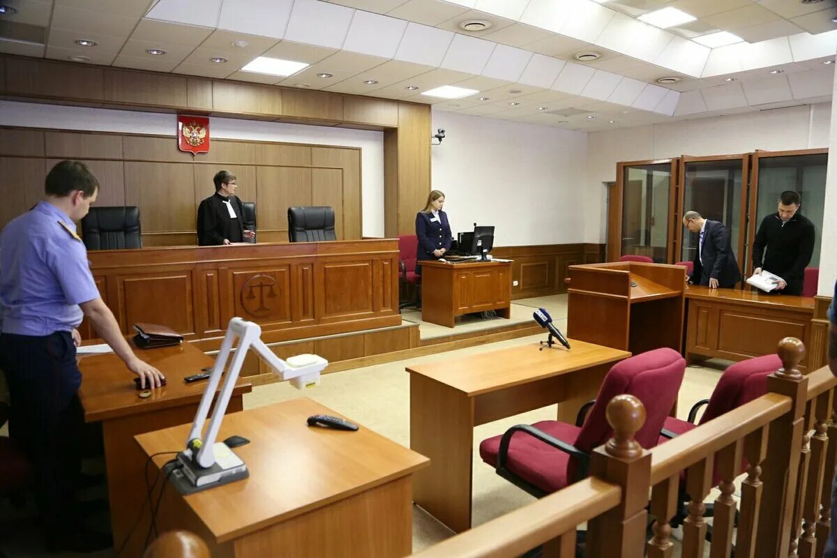 В судебных делах и т