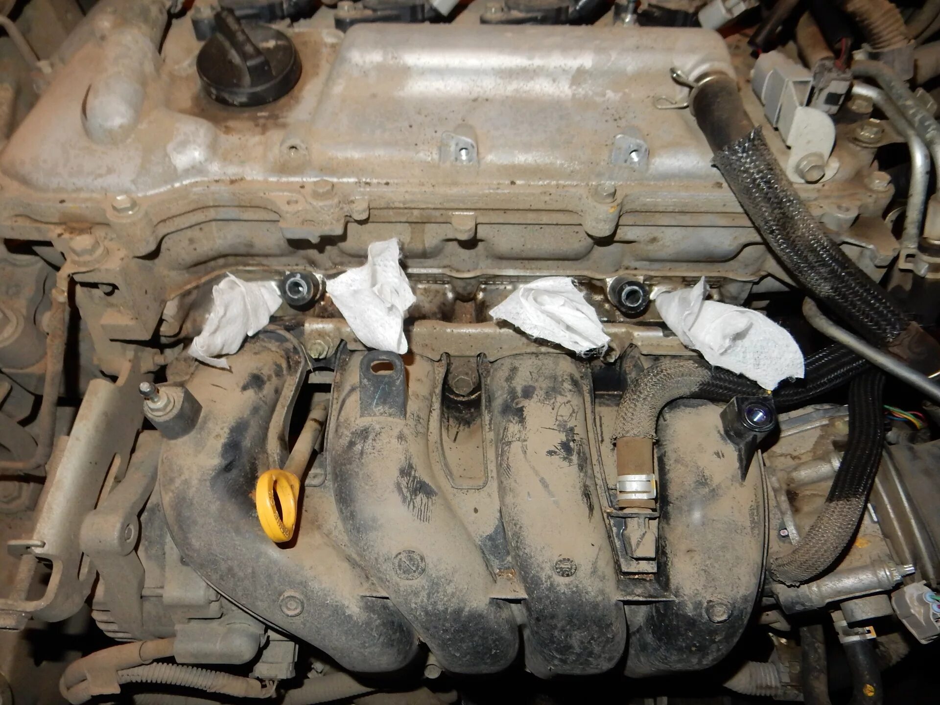 Чистка форсунок омывателя лобового стекла - Toyota Corolla (140/150), 1,6 л, 200
