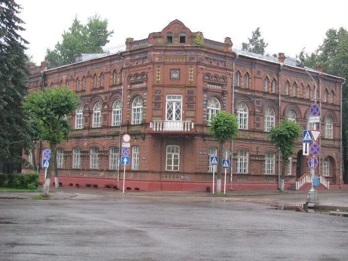 Дворец детей и молодежи смоленск. Дом пионеров смоленск. Кадетская ул. Старинные здания смоленска. Дом пионеров смоленск.