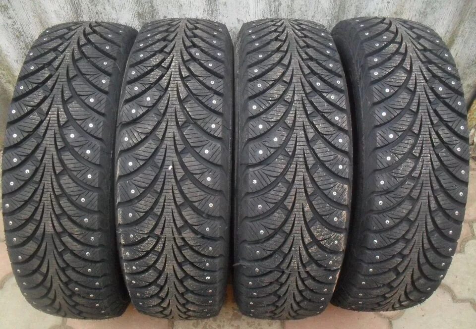 Купить зимние шины 185 65 r15 шипованные. Sava Eskimo stud 195/65 r15. Сава эскимо студ 185/65/15. Резина зимняя r15 185/65 Сава. Шины Sava 185/65r15.