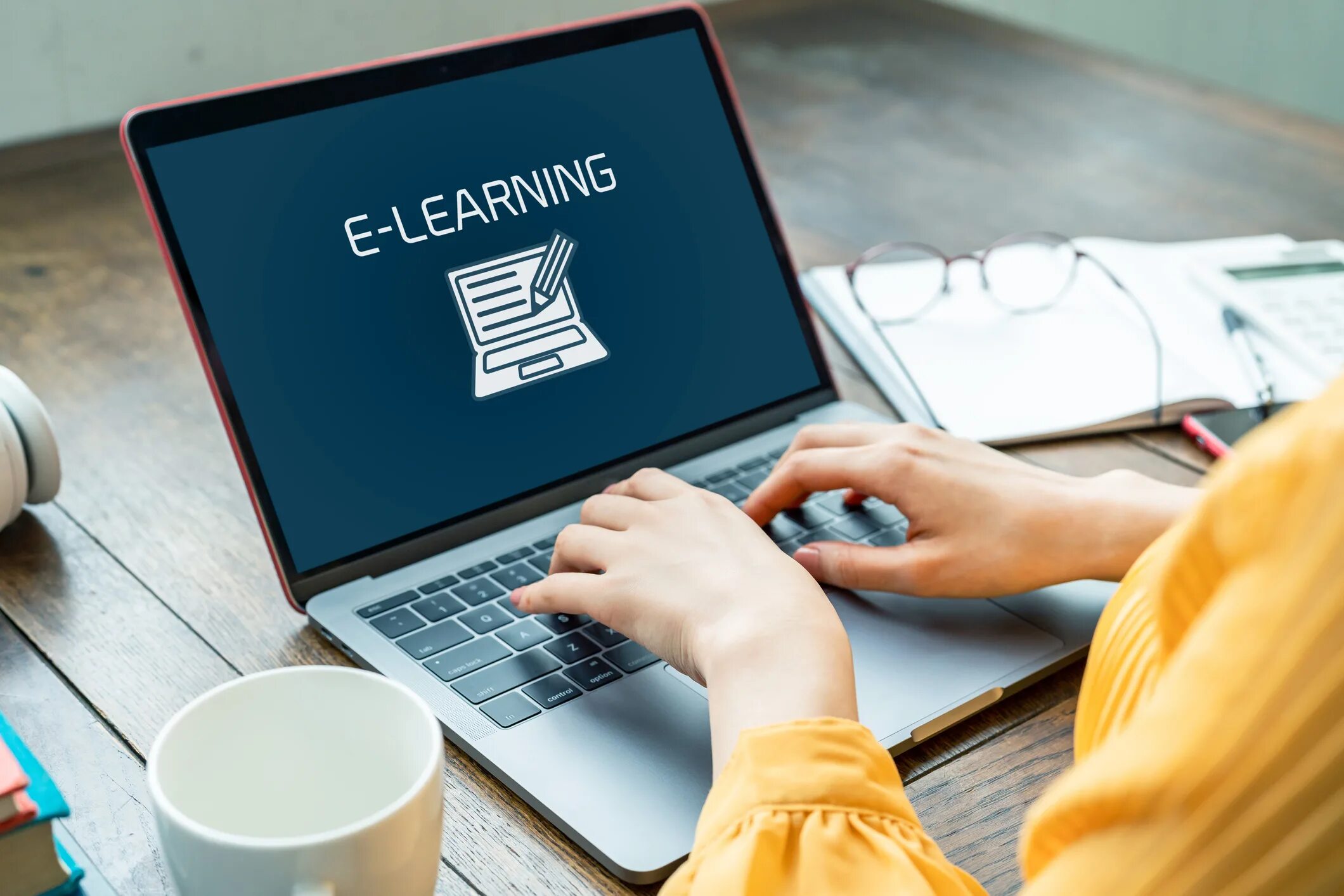 Обучение в интернете картинки. Электронное обучение e-Learning. Интернет образование. Content en us