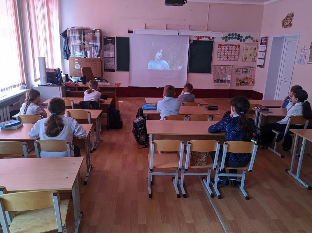 Активист в школе фото. Российская школа 2023. Гбоу школа 1239. Школа фото. Осош.