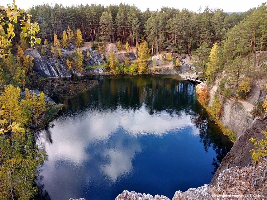 Урал сысерть. Сысерть озеро тальков камень. природный парк бажовские места и озеро тальков камень. сысерть бажовские места тальков камень. озеро тальков камень екатеринбург.