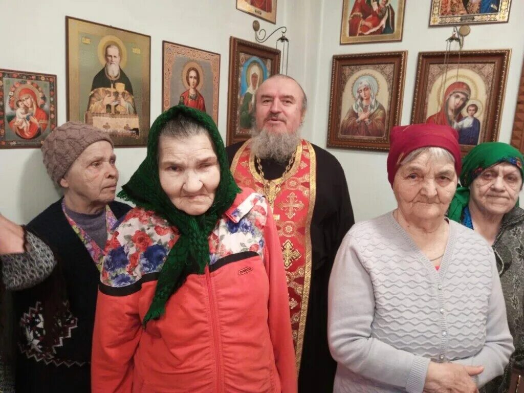 михайловка богородице рождественская караганда церковь. благовещенский храм, д. благовещенка зимой. церковь благовещенская в лосево воронежская область. православный священник.