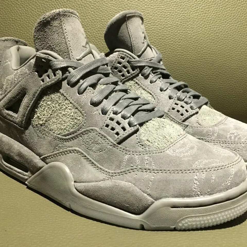 Nike kaws 4. Nike Air Jordan 4 KAWS. Nike Air Jordan 4 x KAWS. Air Jordan 4. Nike Air Jordan 4 Retro x KAWS.