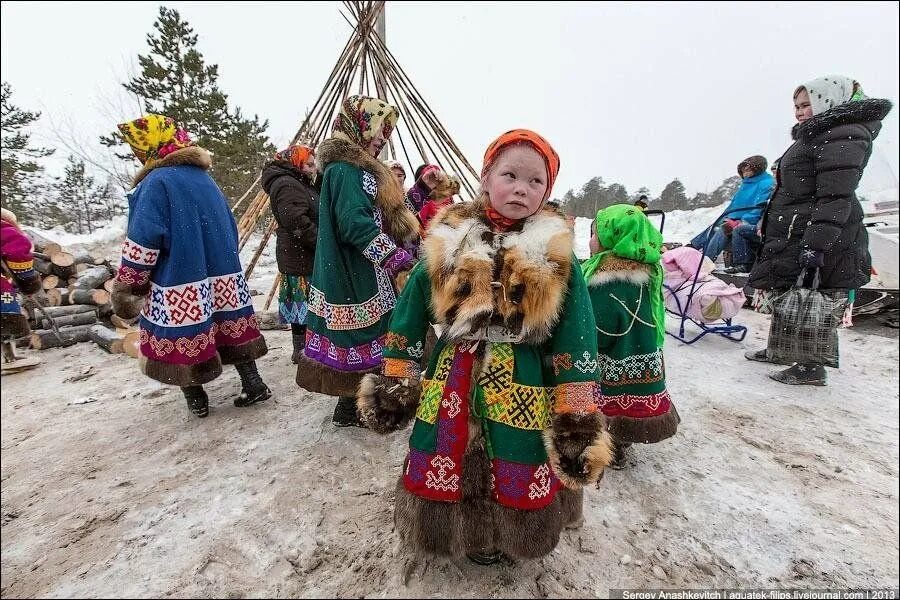 Ханты и манси. Ханты манси люди. Ханты манси народность. Коренные народы ХМАО манси.